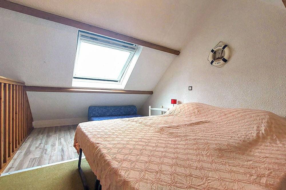 Amazing home in Saint-Philibert in Saint-Philibert, Côte des Mégalithes