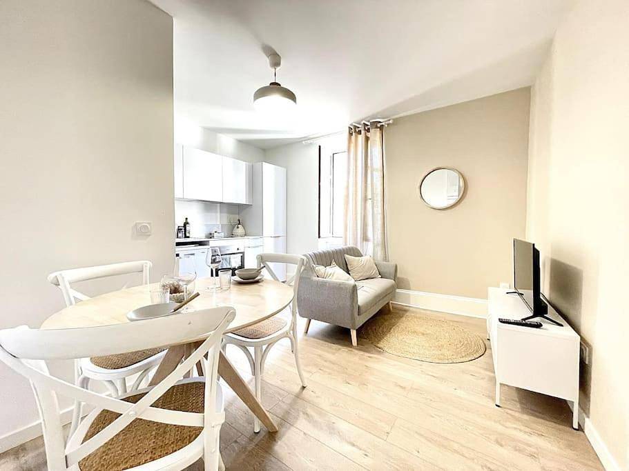 Appartement entier, One-Bedroom Apartment in Bourg-de-Péage, Région de Valence