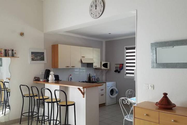 Gîte pour 4 personnes, avec Terrasse ainsi que Jardin et Piscine à Saint-Maurice-d'Ibie