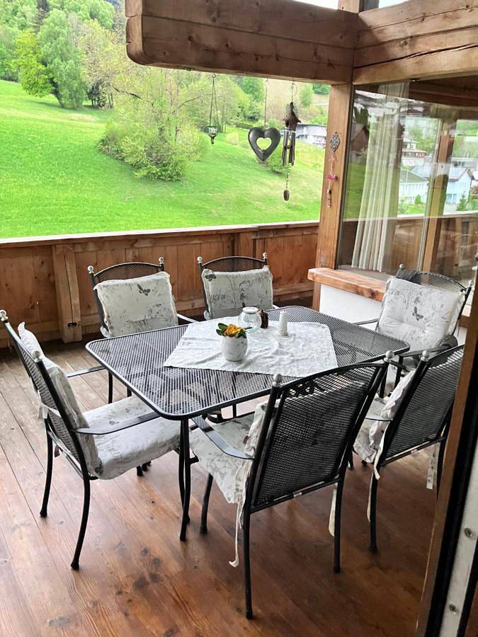 Location de vacances pour 5 personnes, avec Balcon et Terrasse ainsi que Jardin et Vue à Nenzing - 3
