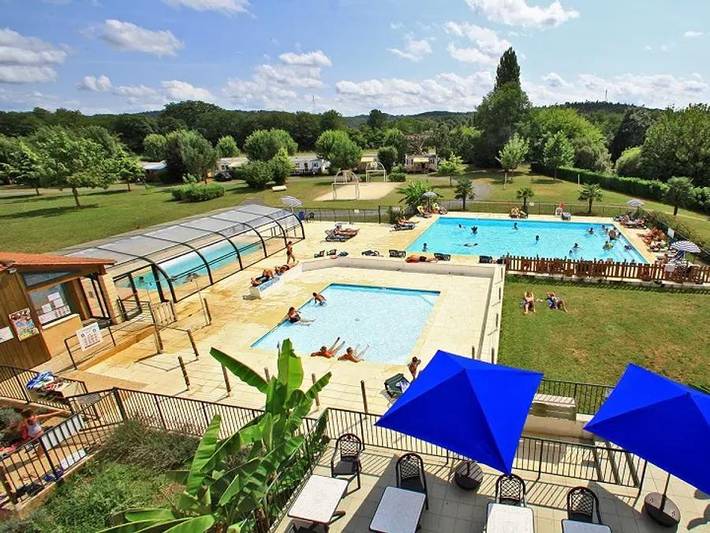 Mobile home for 4 people, with terrace and pool, with pets - 1