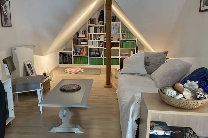 Location de vacances pour 4 personnes, avec jardin à Laroin