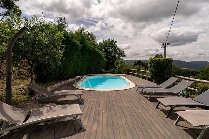 Casa de férias para 8 pessoas, com jardim em Vila Verde