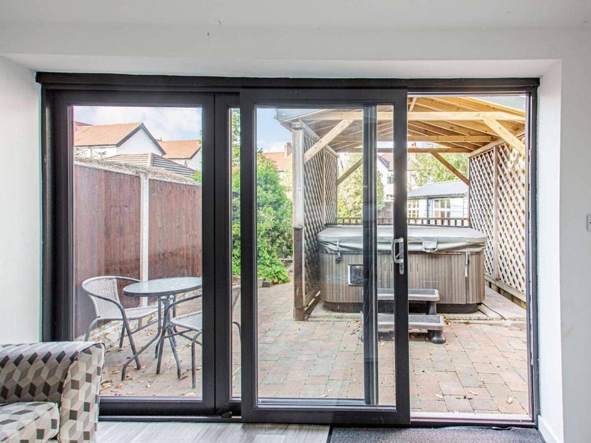 6 Bed in Colwyn Bay oc-88952 in Rhos on Sea, Conwy region