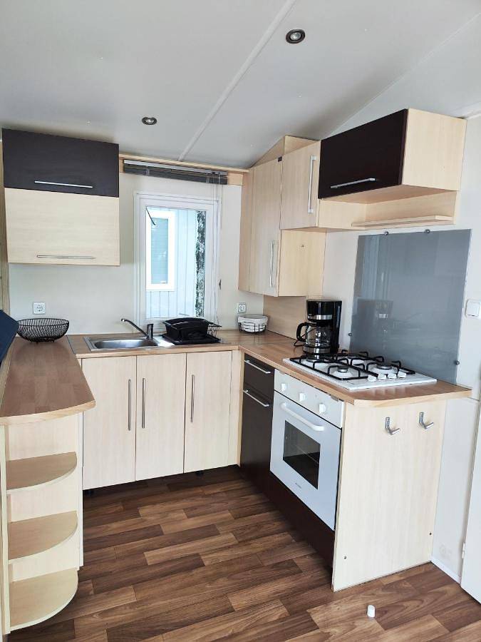 Parc de vacances pour 7 personnes, avec bassin pour enfant et vue ainsi que piscine et jardin, animaux acceptés dans l' Aveyron - 4