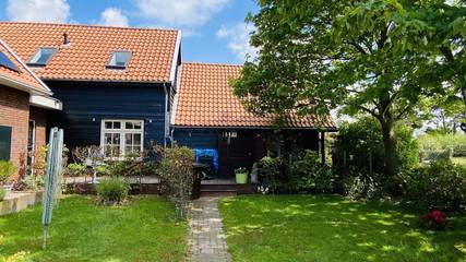 Ferienhaus für 6 Personen, mit Terrasse und Balkon/Terrasse in Ouddorp