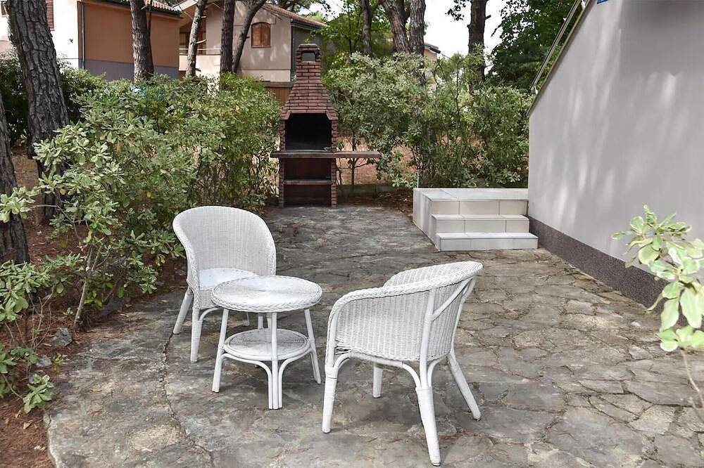 Ganze Wohnung, Cozy apartment in Biograd na Moru with Wifi in Biograd na Moru, Zadar