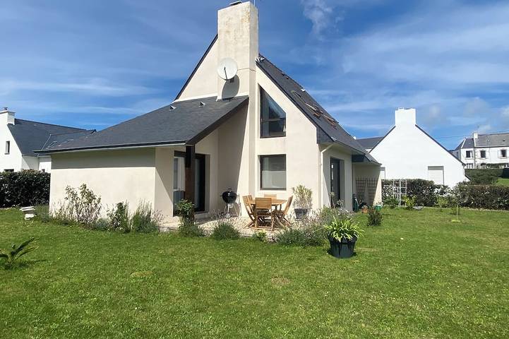 Location de vacances pour 9 personnes, avec jardin et terrasse dans Plage Tres-Cadec