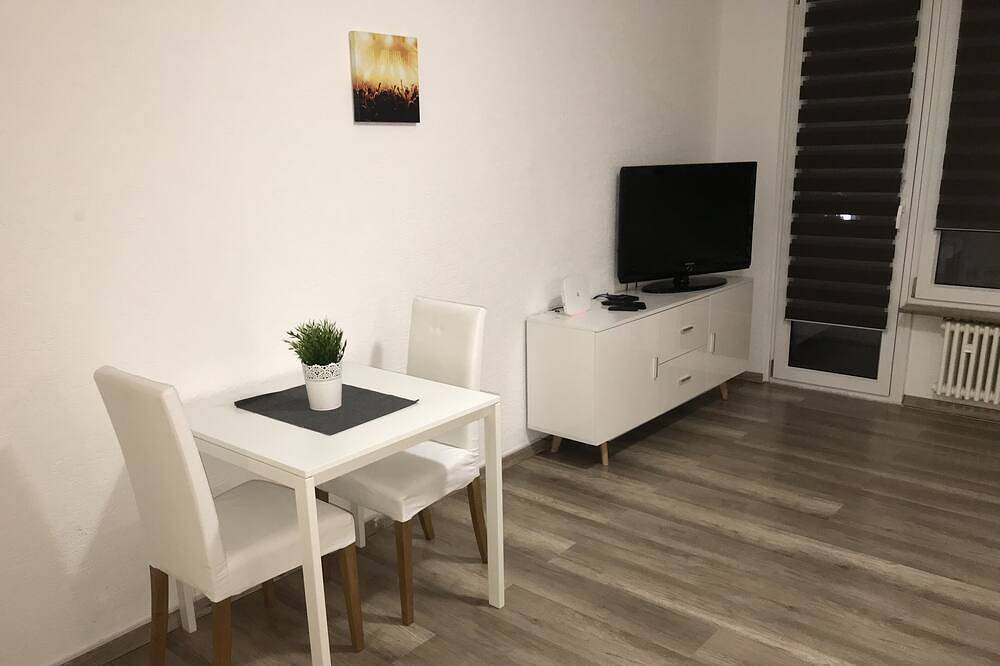 Ganze Wohnung, Schöne zentral gelegene Wohnung in Daimler nähe in Sindelfingen, Landkreis Böblingen