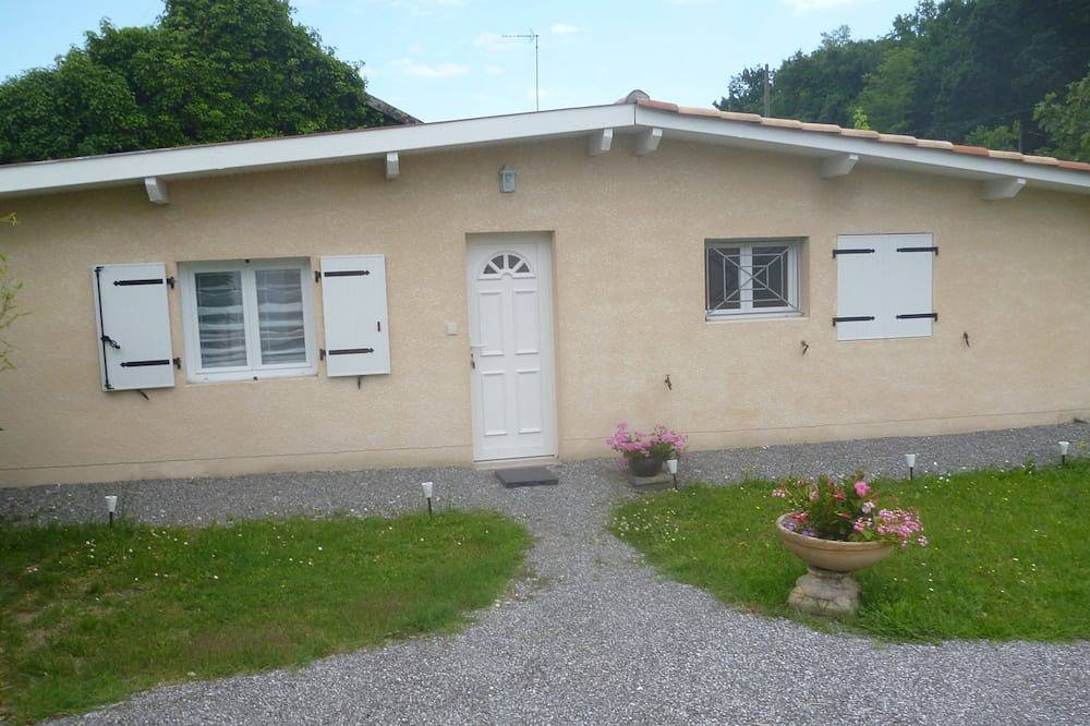Pretty independent bedroom in Taussat, Lanton
