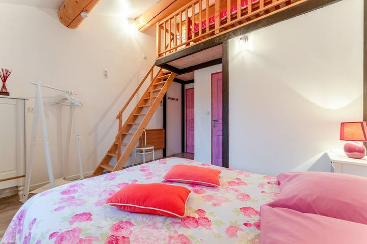 Camera "Laurier Rose" con piscina condivisa, Wi-Fi e aria condizionata in Piolenc, Vaucluse
