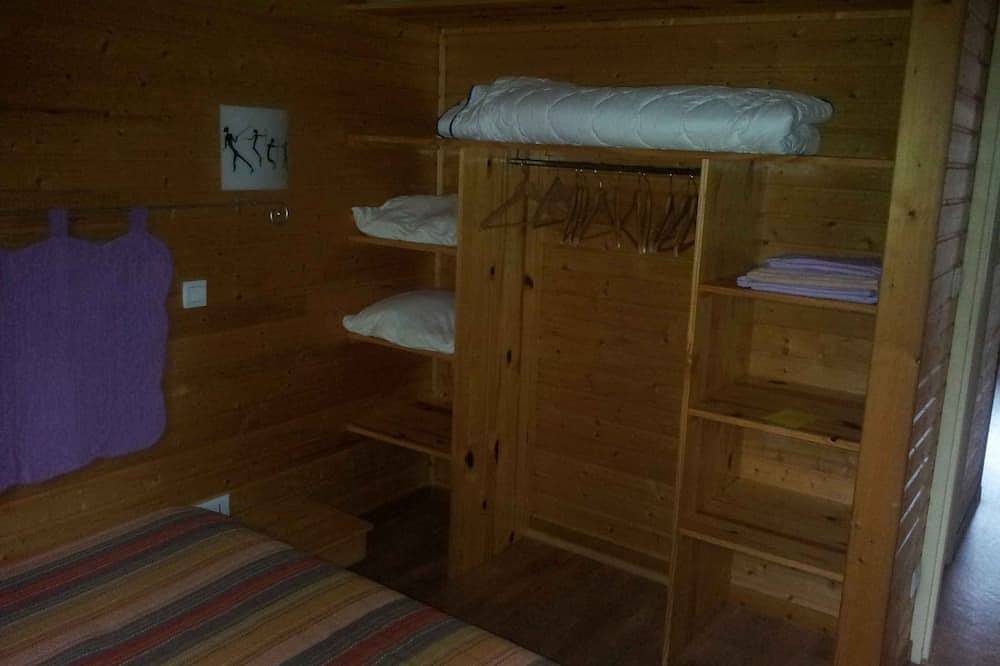 Chalet-Comfort-Wet room-Garden view-clévacances 3 clés in Doucier, Jura
