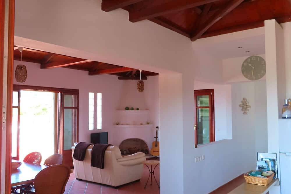 Superbly located Villa With  Private Pool and Stunning Sea And Island Views in Alonissos