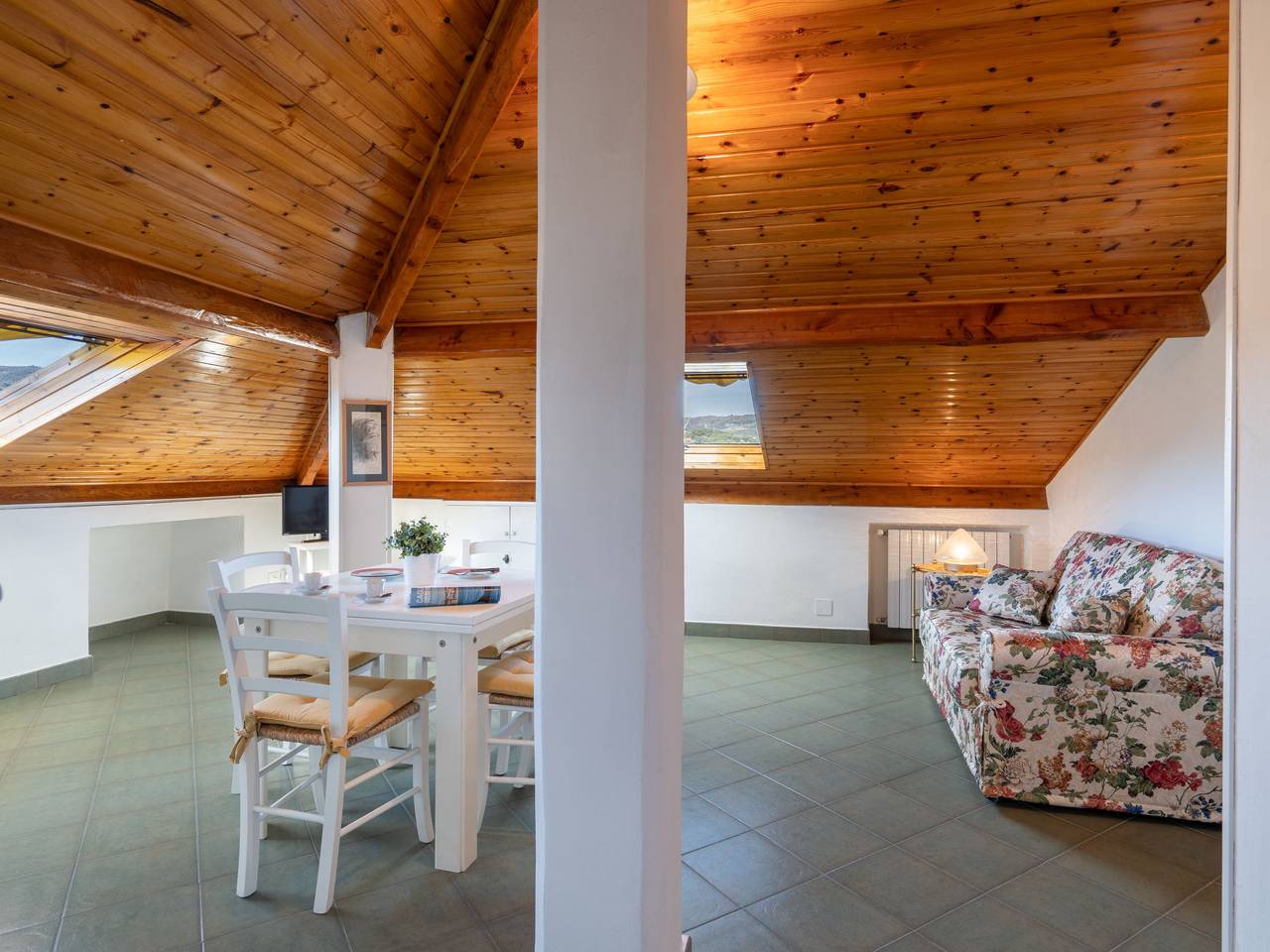 Apartamento entero, Mansarda Elisabetta in Diano Marina, Diano Marina Municipio