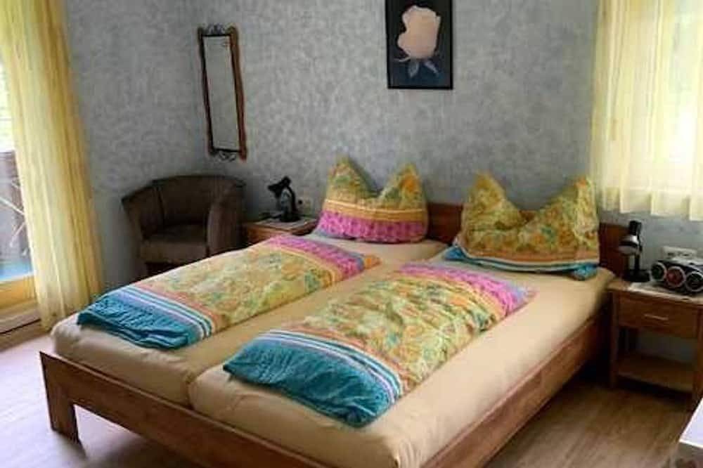 Ganze Wohnung, Doppelzimmer 6 Süd - Haus Rosemarie in Nesselwängle, Außerfern