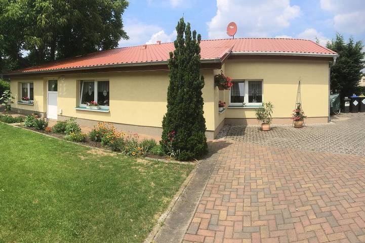 BnB für 4 Personen, mit Whirlpool in Brandenburg
