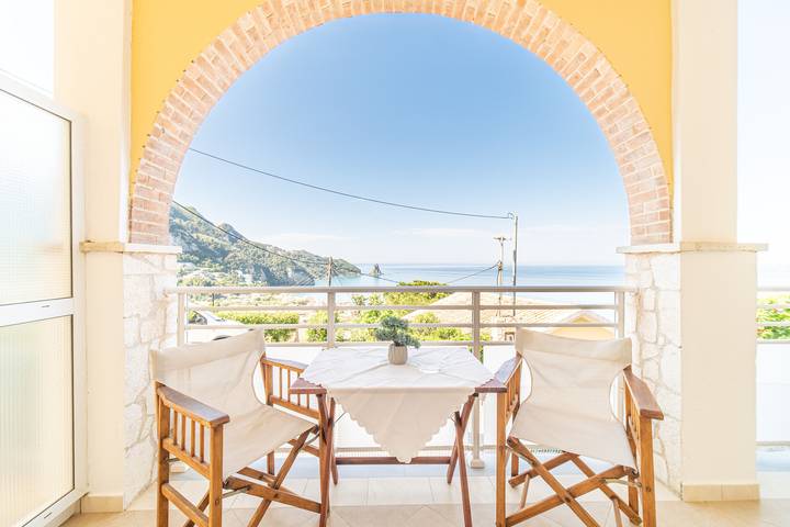 Gîte pour 4 personnes, avec balcon et jardin à Agios Gordios - 3