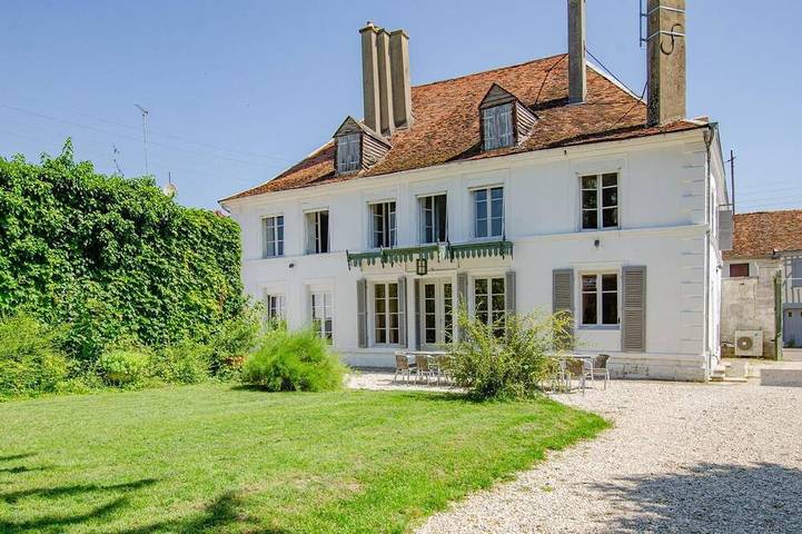 Maison de vacances pour 15 personnes, avec jardin dans Brienne-le-Château