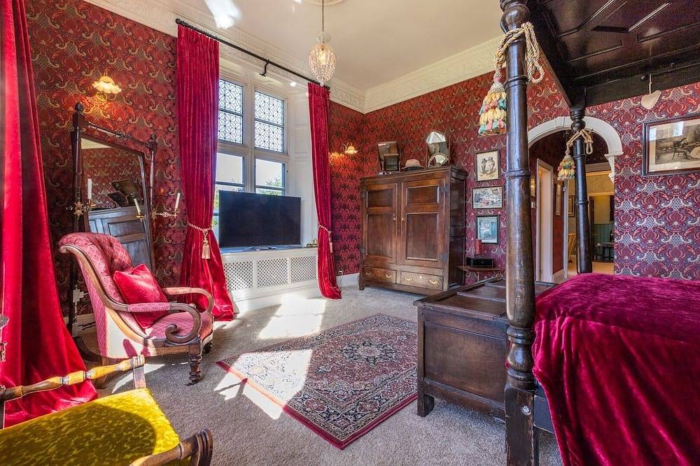Ganze Wohnung, Kendal - Summerlands Hall Gothic Apartment in Lake District