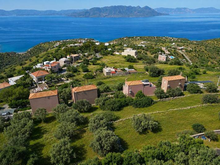 Location de vacances pour 4 personnes, avec Balcon et Terrasse ainsi que Jardin et Vue dans Perdika - 2