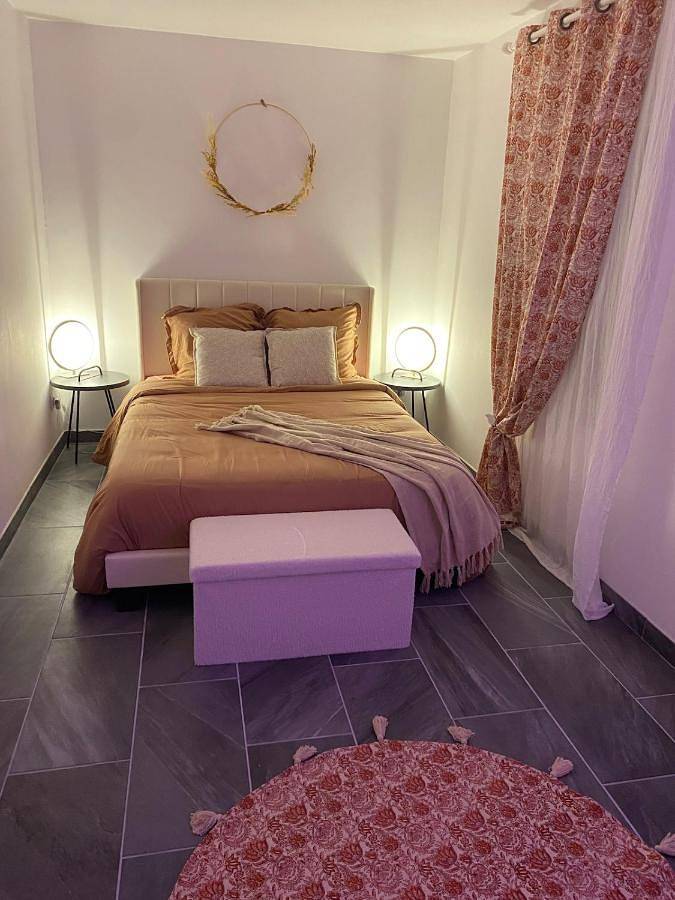 Appartement entier, Cosy Home avec Spa - Proximité airport, Cnpe, Eurexpo, Groupama Stadium, Lyon in Pont-de-Chéruy, Région de Vienne