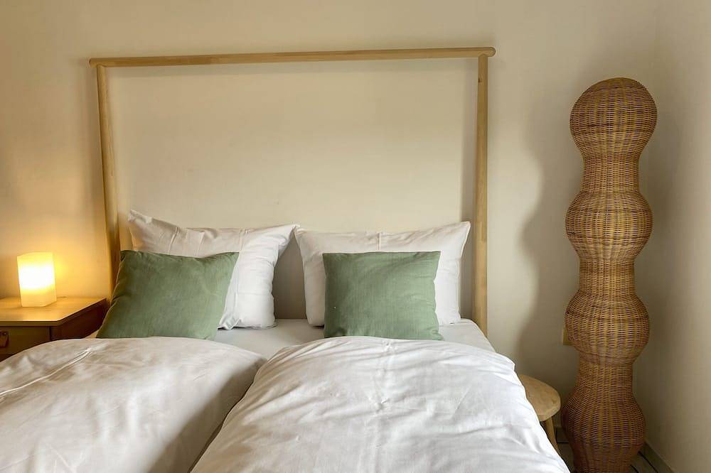 Ganze Wohnung, 180qm Wohnung mit Meerblick, 300m zum Strand, Garten in Biograd na Moru, Zadar