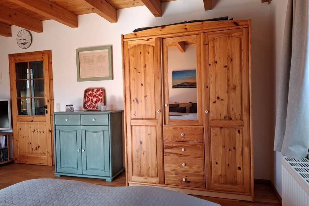 Ganze Wohnung, Wald und Waterkant - Gemütliche Ferienwohnung in Holtgast, Landkreis Wittmund