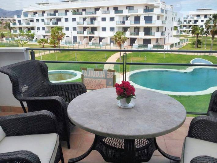 Location de vacances pour 4 personnes, avec balcon et piscine à Almería