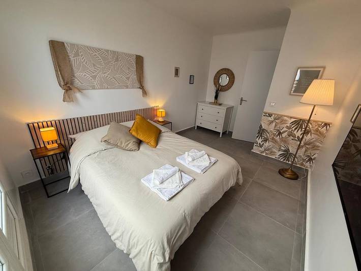 Location de vacances pour 6 personnes, avec Balcon ainsi que Jacuzzi et Terrasse à Neuilly-sur-Marne