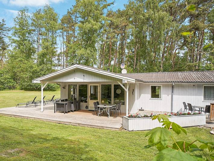 Ferieudlejning for 6 personer, med balkon/terrasse og terrasse, husdyr tilladt i Dueodde