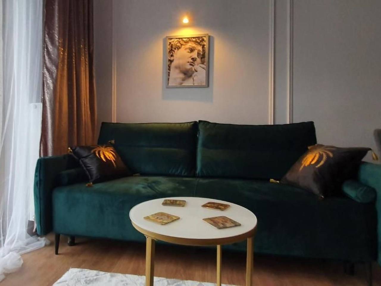 Entire apartment, Besserer Platz: Klassisches Warschau in Warsaw, Masovia
