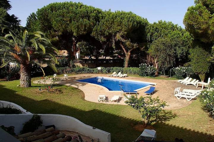 Holiday home for 8 people, with terrace and garden - 1