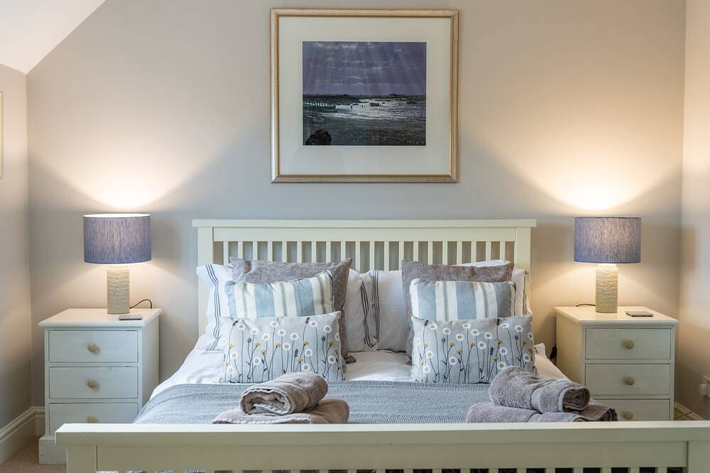 Mahonia Cottage, Burnham Market, Norfolk in Burnham Market, Norfolk Coast