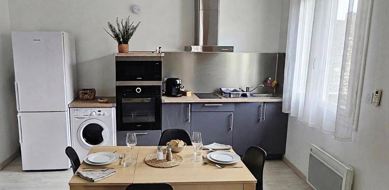 Appartement entier, One-Bedroom Apartment in Rivesaltes, Côte méditerranéenne (France)