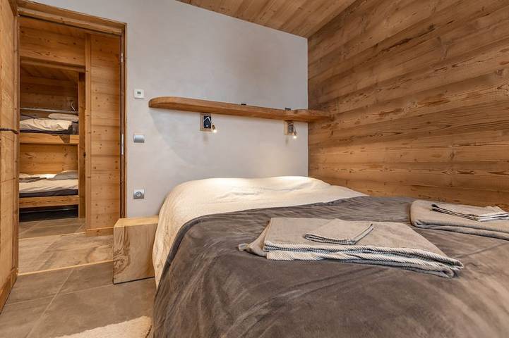 Chalet de Julie  rénové sur les pistes 5 min à pied Arc 1600 8ch 6sdb 24pers in Arc 1600, Bourg-Saint-Maurice