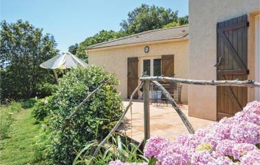 Gîte pour 10 personnes, avec jardin et terrasse, adapté aux familles à Sisco