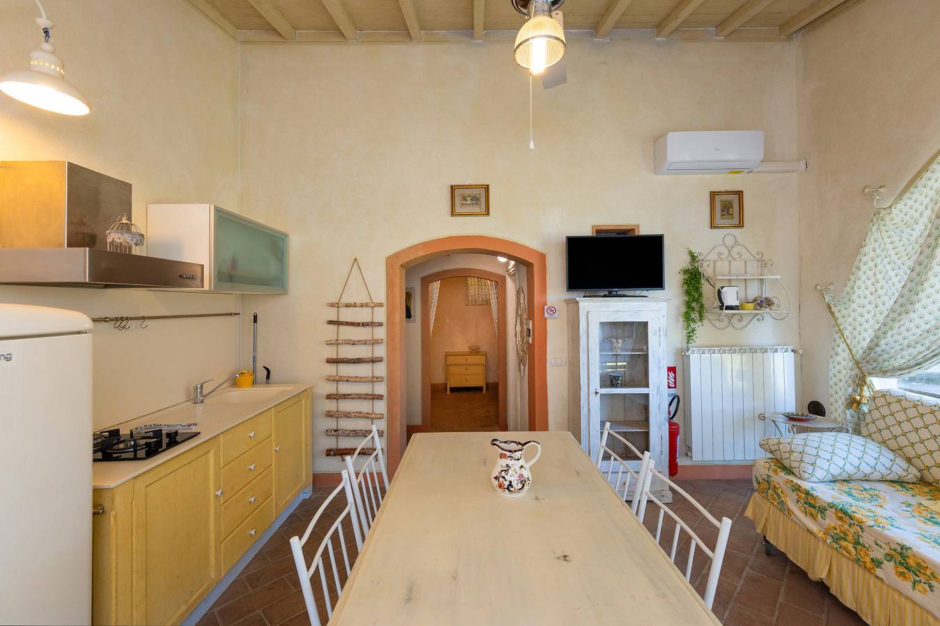 Ganze Wohnung, Apartment 'San Giovanni Residence 3 Beppa' mit privatem Garten, Wlan und Klimaanlage in Peccioli, Pisa Provinz