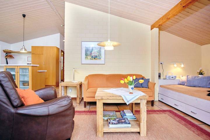 Ferienhaus für 4 Personen, mit Garten und Sauna in Steinbergkirche - 2