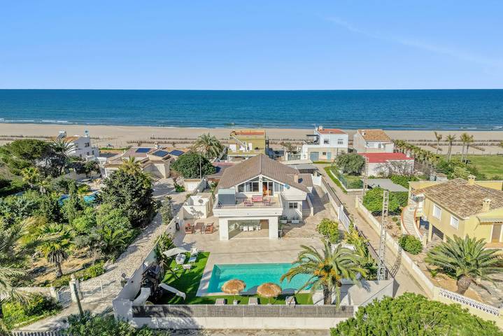 Ferienhaus für 14 Personen, mit Balkon und Garten in Dénia