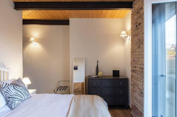 Barn retreat in the Italian Unesco wine region with beautiful views & pool in Alfiano Natta, Provincia d'Alessandria