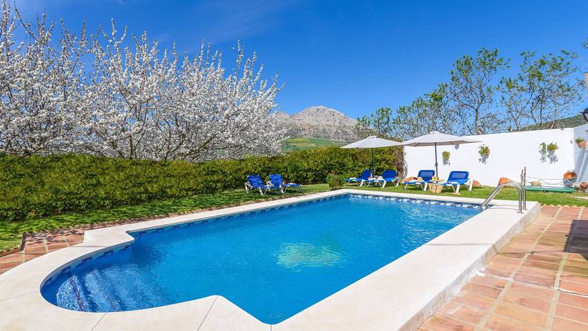 Chalet para 6 personas, con balcón/terraza y jacuzzi en Antequera - 2