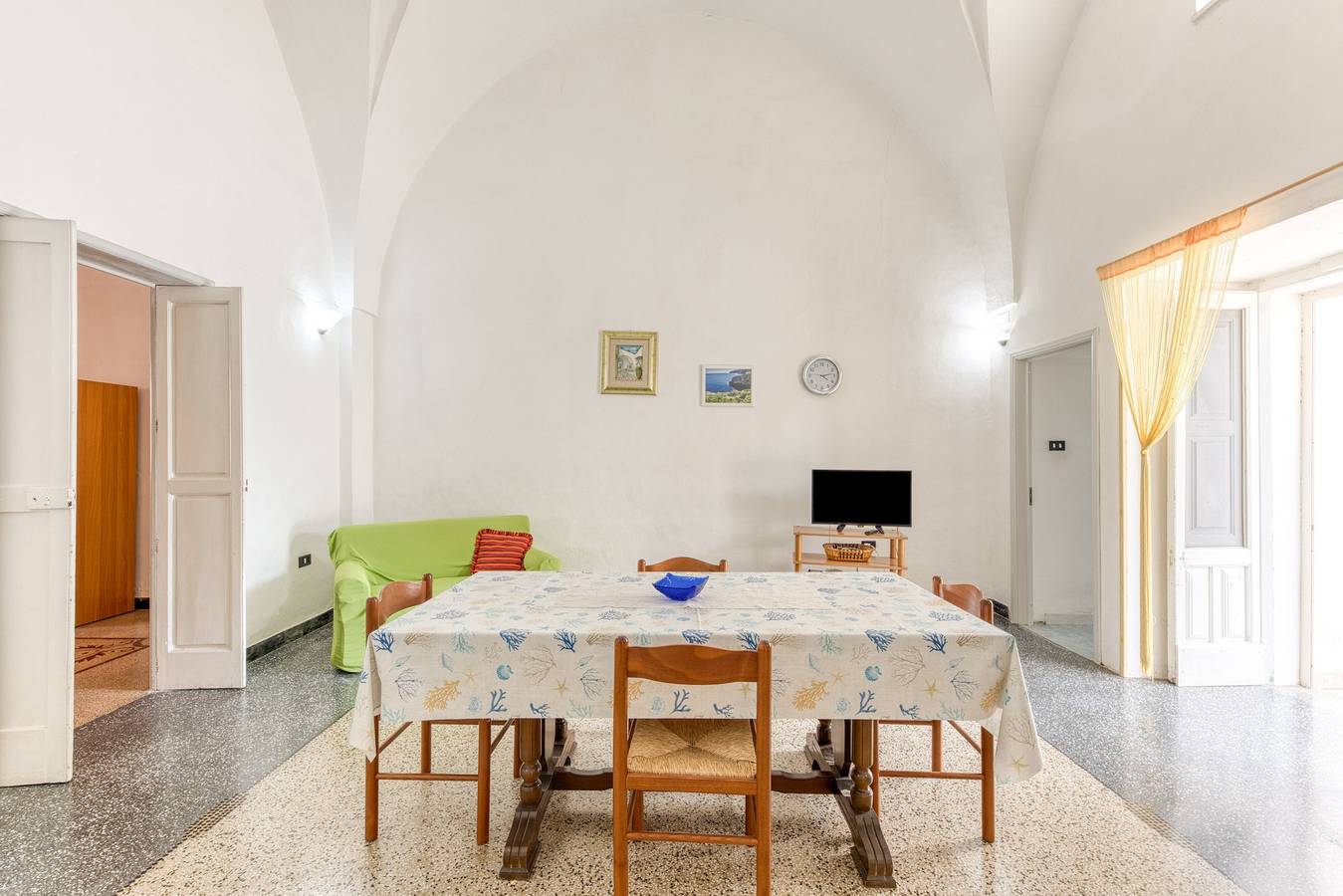 Ferienhaus 'Casa Saulle - Costruzione Tipica' mit privater Terrasse, privatem Garten und Klimaanlage in Felline, Golf von Tarent