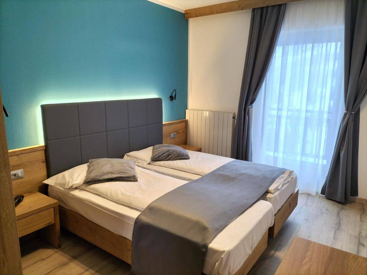 Double Room in Passo Tonale, Vermiglio