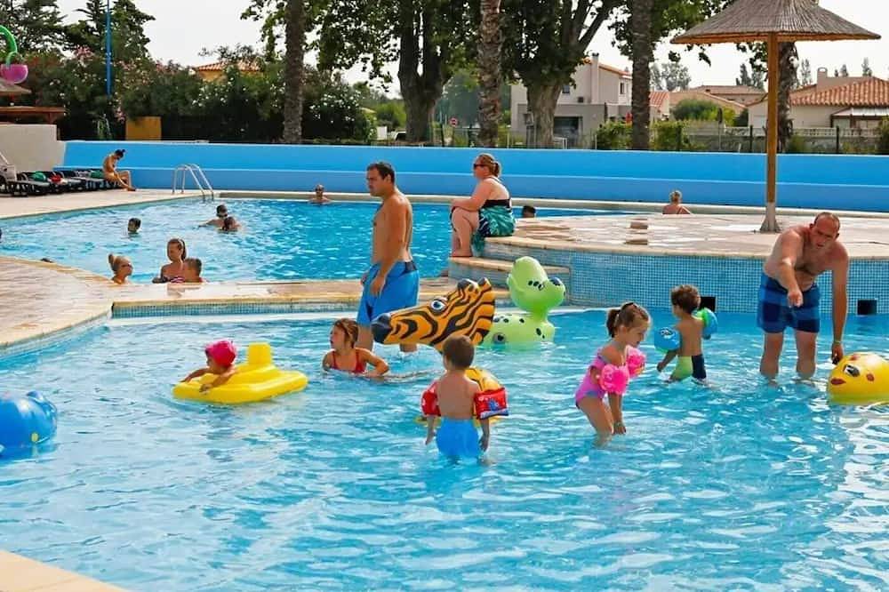 Zecamping 3 étoiles animé piscine chauffée mobil-home Tv Bbq 31m2 in Argentonnay, Deux-Sèvres
