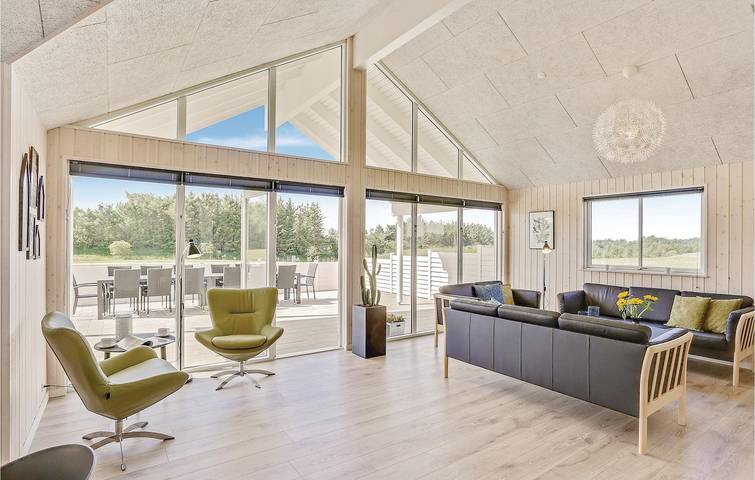 Ferienhaus für 18 Personen, mit Terrasse und Whirlpool sowie Garten und Pool in Hostrup Strand - 4