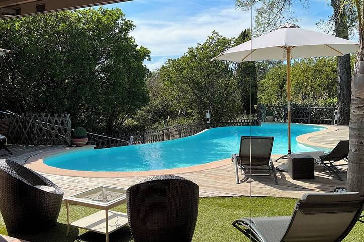 Ferienhaus für 10 Personen, mit Garten und Whirlpool sowie Terrasse - 1