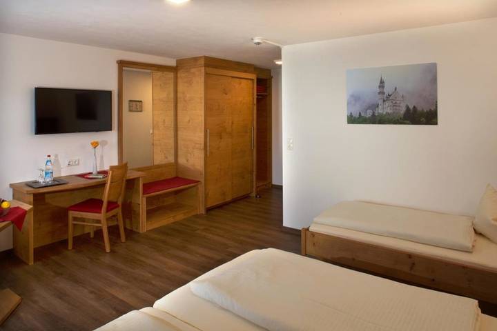 Hotel für 4 Personen, mit Sauna und Garten sowie Terrasse am Forggensee - 4