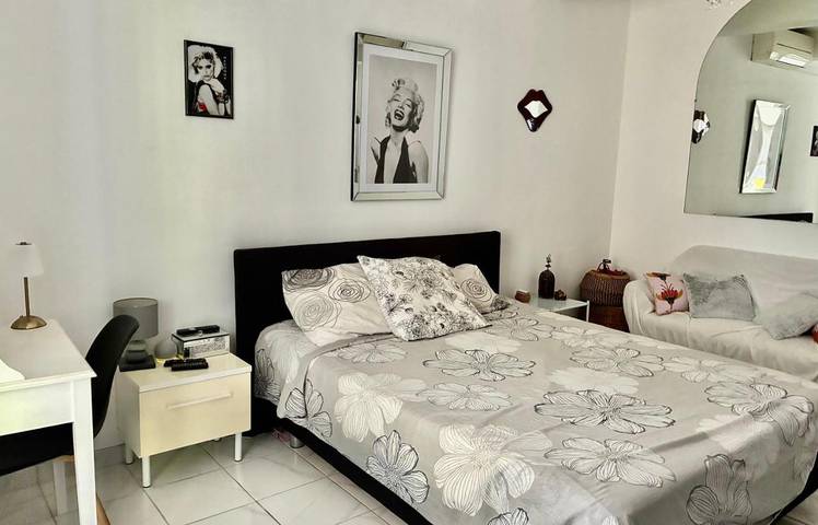 Ferienwohnung für 2 Personen, mit Terrasse und Ausblick