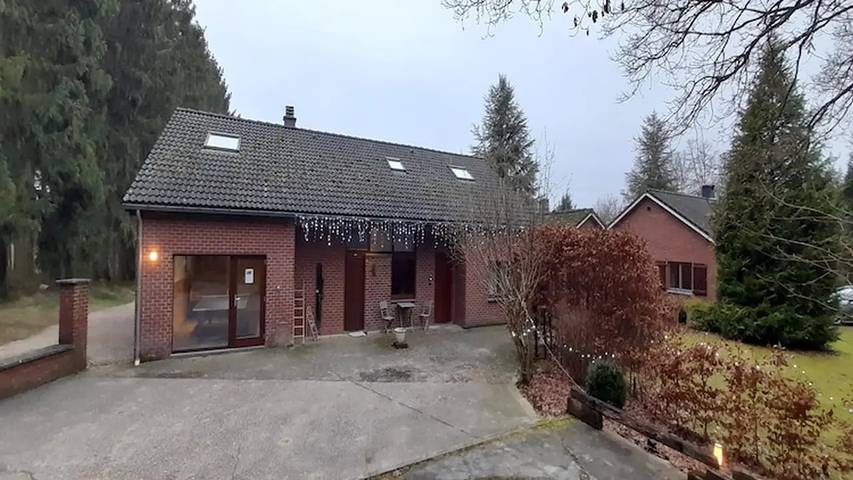 Location de vacances pour 12 personnes, avec jardin à St. Vith