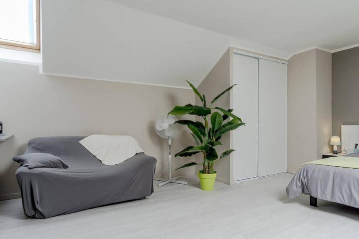 Gîte pour 4 personnes, avec jardin et piscine dans Parmilieu - 4